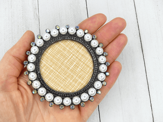 Load image into Gallery viewer, Nail Art Display Plate - Big Pearls, Black Round - My Little Nail Art Shop
