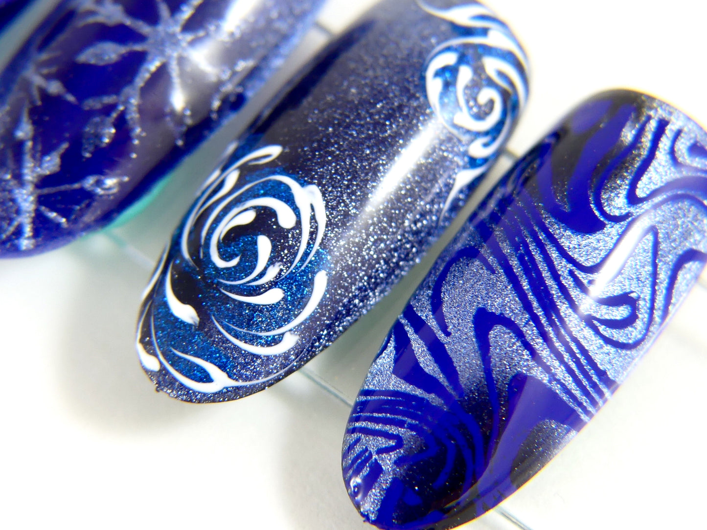 Load image into Gallery viewer, Cat Eye Gel Polish - Midnight Blue - My Little Nail Art Shop
