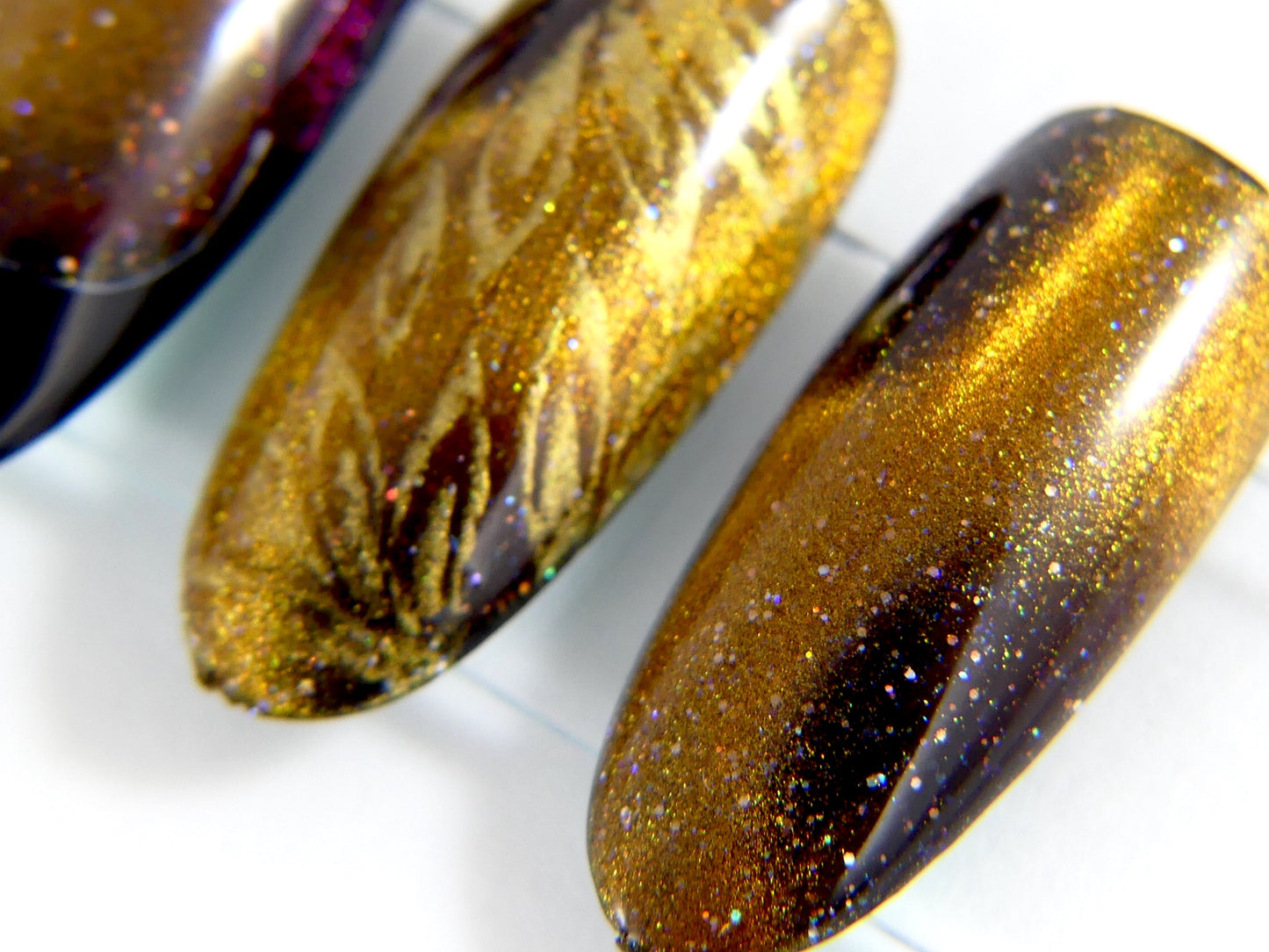 Load image into Gallery viewer, Cat Eye Gel Polish - Golden Bronze - My Little Nail Art Shop
