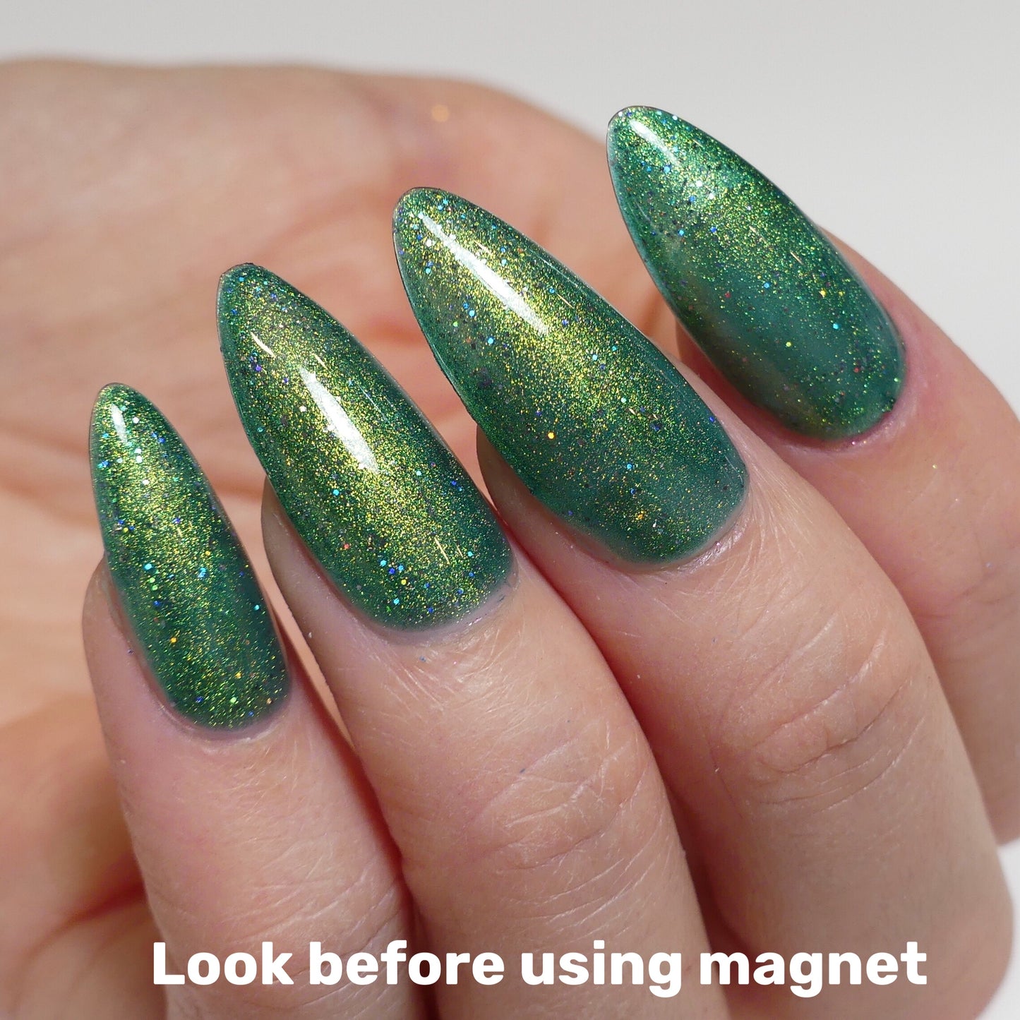 Cat Eye Gel Polish - Green (Mesmerizing Collection)